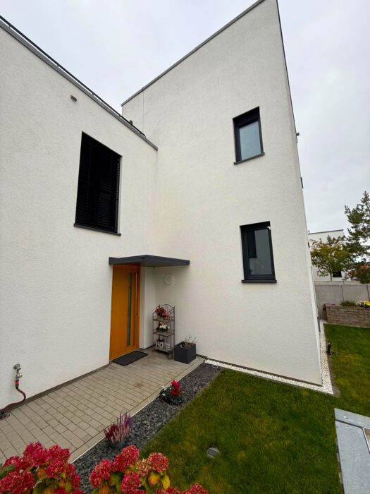 ddff8471-67c3-4d8a-b0e6-2b9938381c91