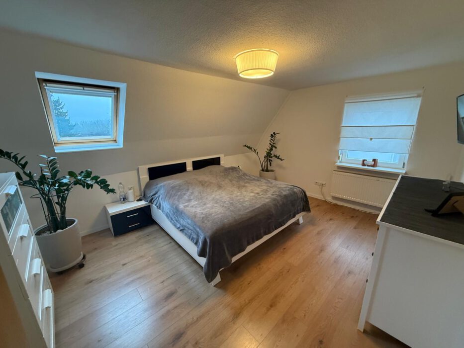 f36878bd-d586-4781-84b4-7898eae2953e